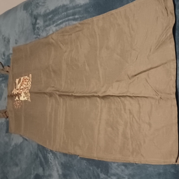 100% linen African style dress olive green with Mom and calf giraffe hand-painte - Picture 1 of 7
